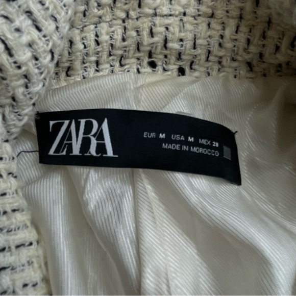 Zara Ivory Tweed Blazer with Gold Buttons - Picture 4 of 10